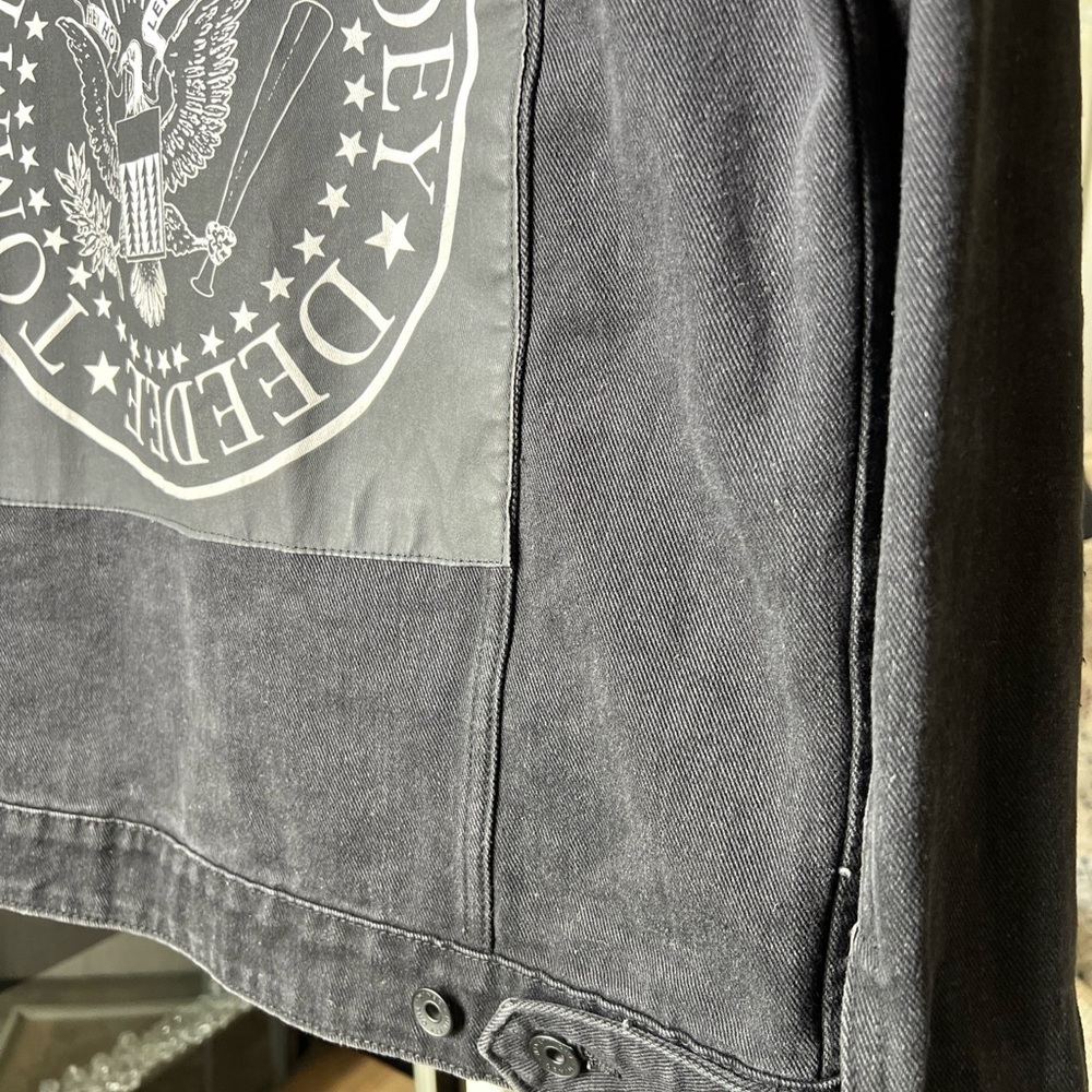 Ramones Vintage Style Black Jean Jacket Size XS - Picture 12 of 15